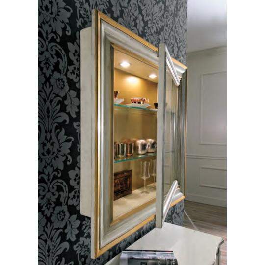 nastenny vitriny skrin so sklenenymi policami klasicky mediteransky obciansky elegantny vintage elegantny obyvacka spalna s osvetlenim taliansky toskansky nabytok 2.jpg